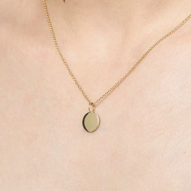 9ct Gold Round Disc Pendant