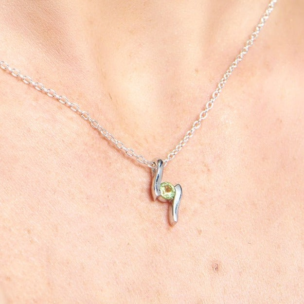 Sterling Silver Peridot Pendant & Chain